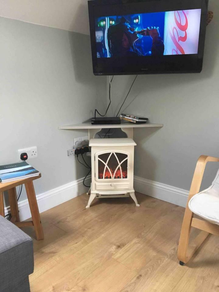 Hill House Apartment Maghera  Esterno foto